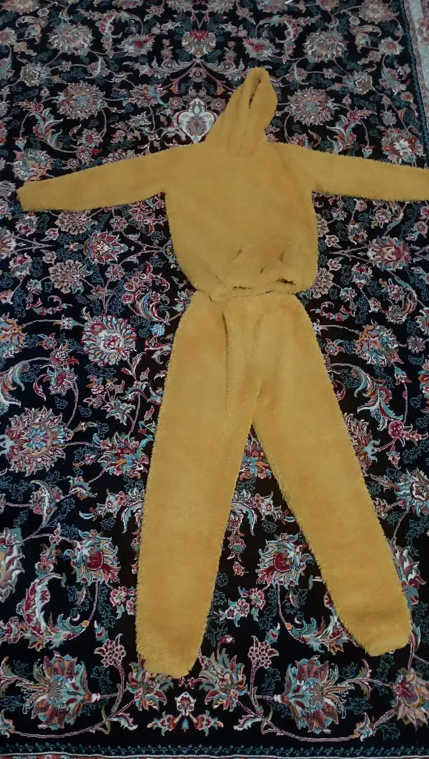 لباس زمستانی|لباس|مشکین‌دشت, |دیوار