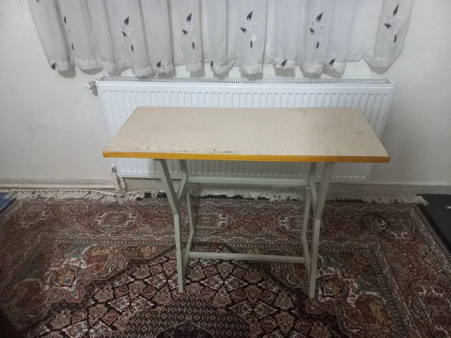 میزچرخ درحد|چرخ خیاطی و ریسندگی|رباط‌کریم, رباط‌کریم|دیوار