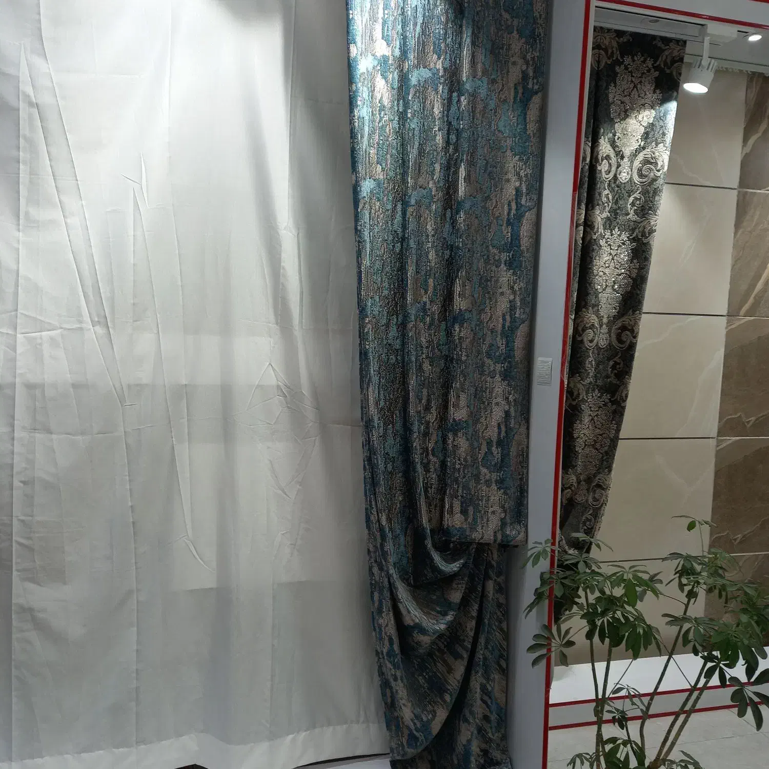 دو عدد دکور پرده قیمت استثنائی|پرده، رانر، رومیزی|یزد, |دیوار