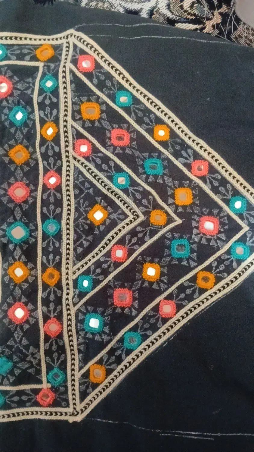 آینه|آینه|زاهدان, |دیوار