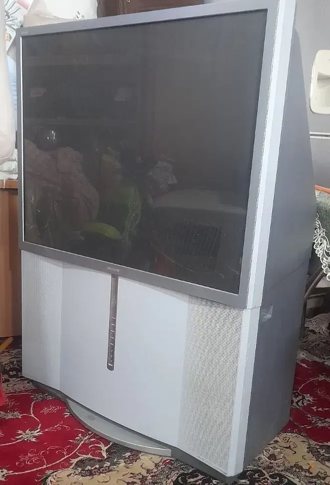 تلویزیون سونی. گاز ۵شعله. ۲ قطعه فرش ۱۲ متری|تلویزیون و پروژکتور|بیرجند, |دیوار