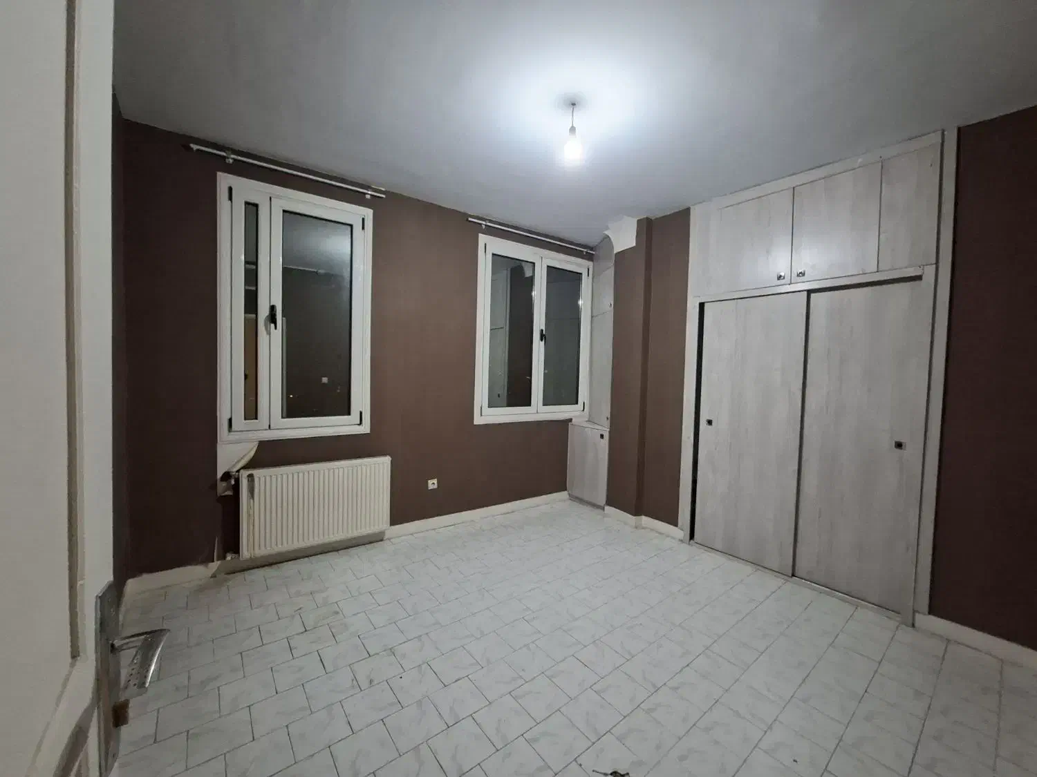 آپارتمان، ۱۰۰ متری، دو خوابه، طبقه یازدهم، تخلیه