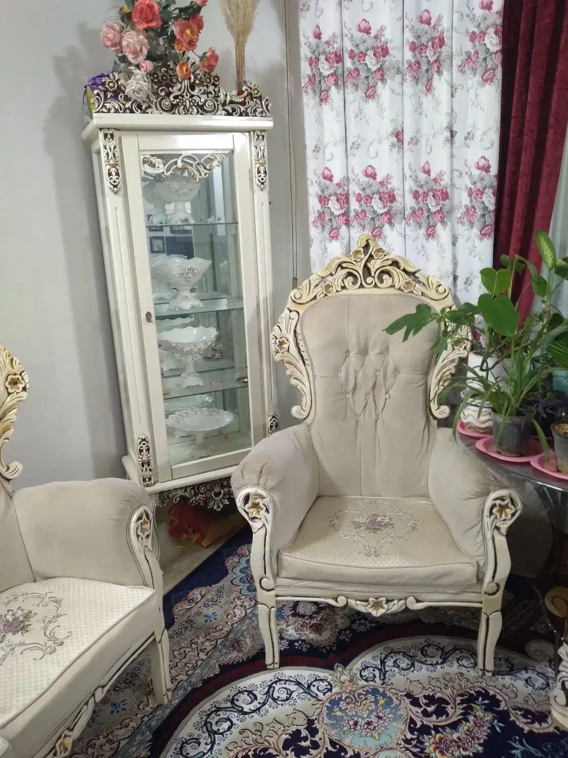 یک دست مبل ۹ نفره|مبلمان خانگی و میز عسلی|تربت‌حیدریه, شهرک ولیعصر|دیوار