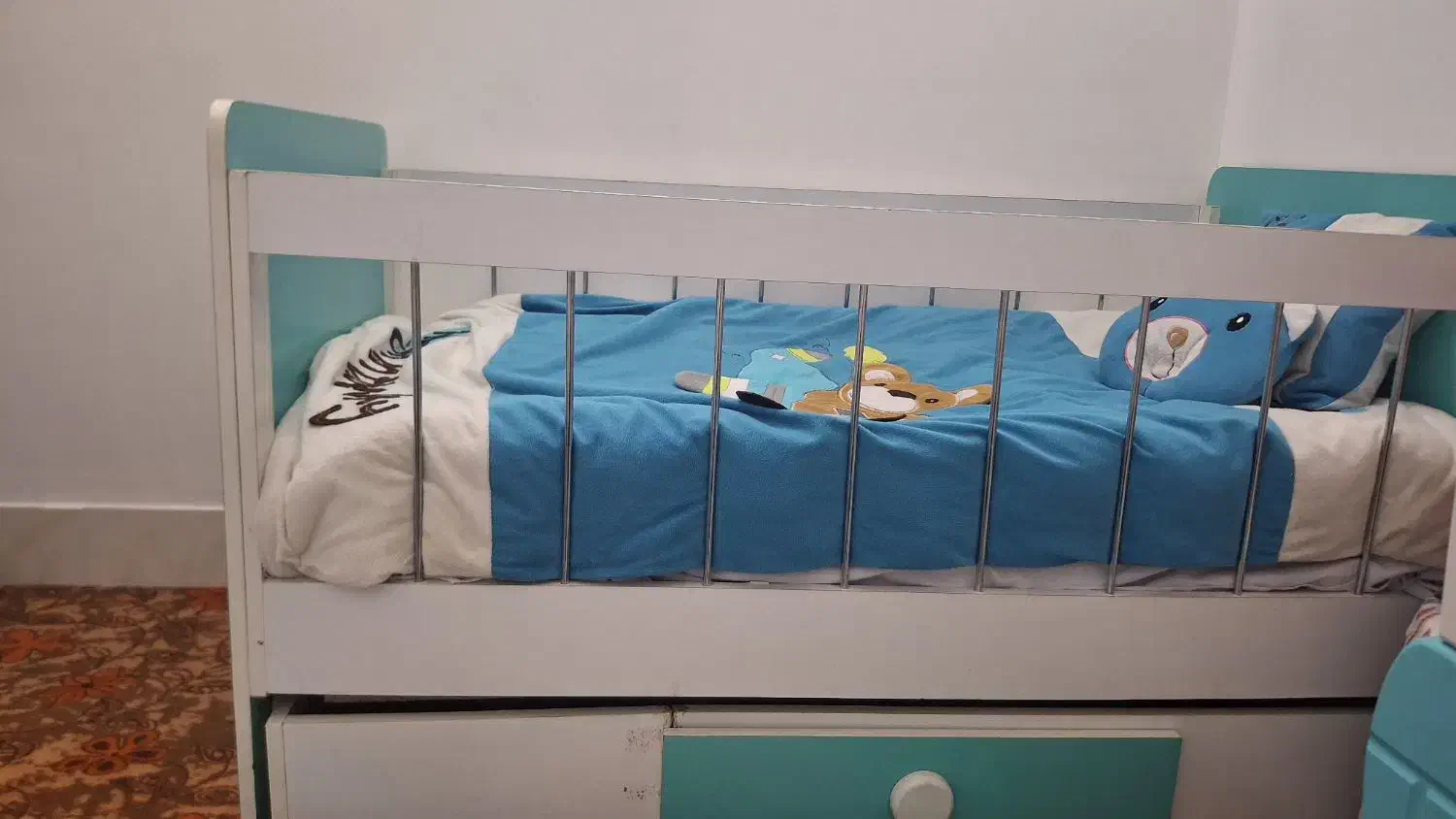 تخت کودک|تخت و سرویس خواب|قم, ولیعصر|دیوار