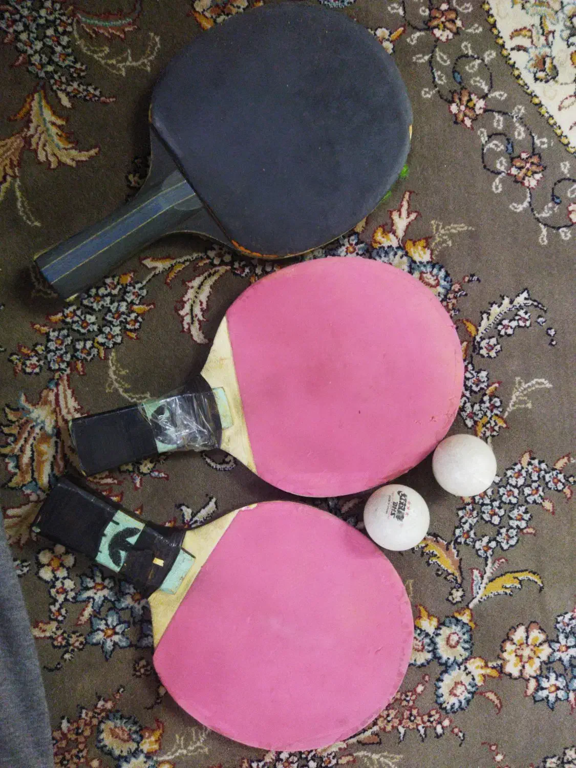 راکت|ورزش‌های توپی|قم, انسجام|دیوار