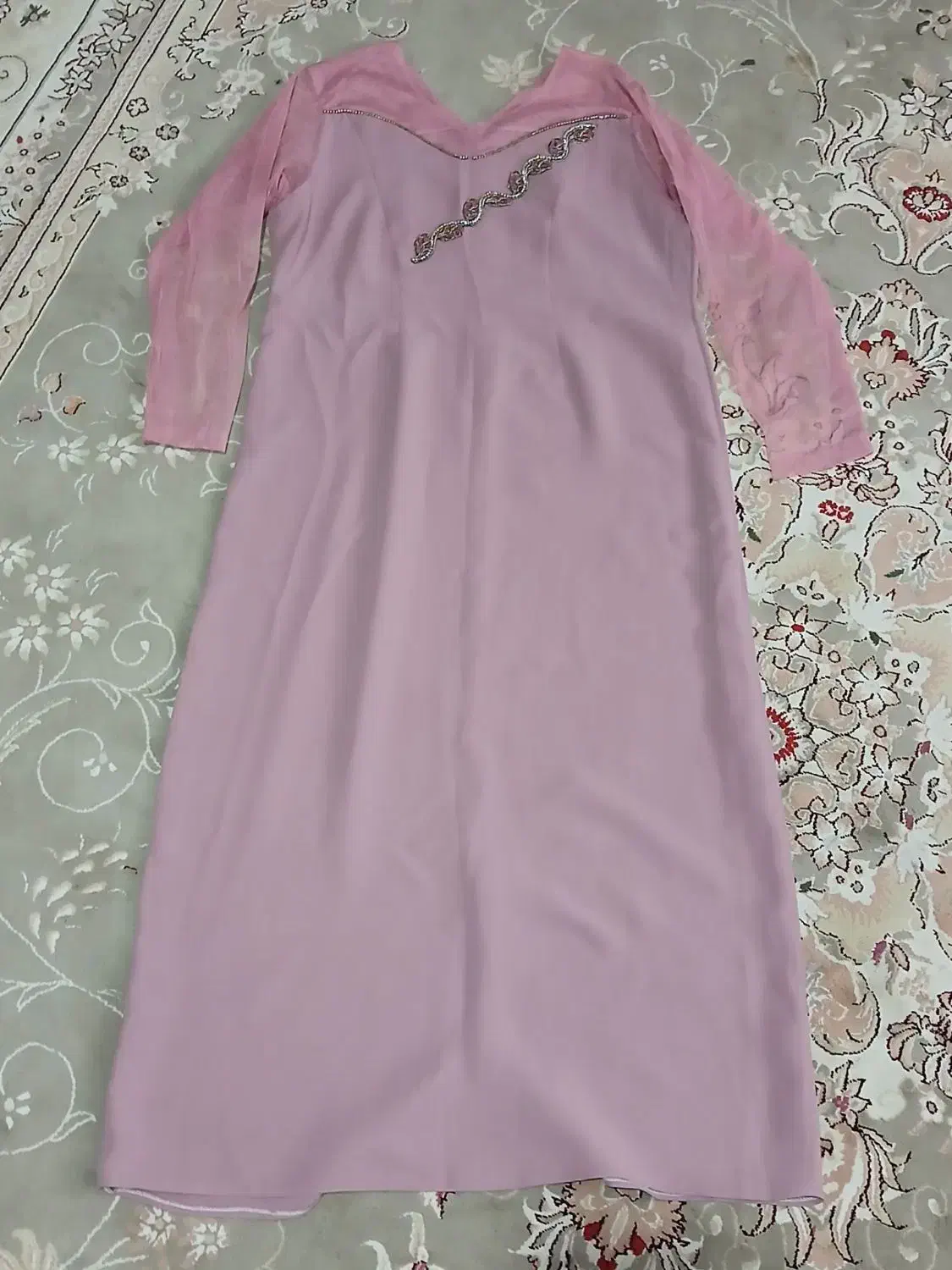 پیراهن|لباس|تایباد, |دیوار