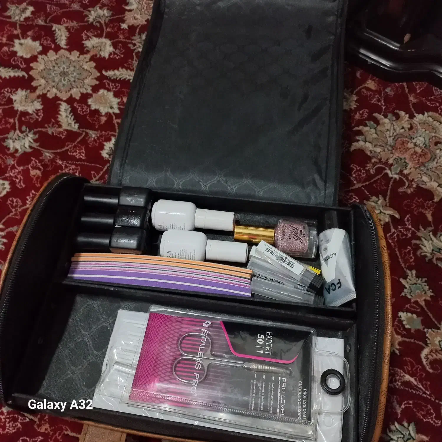 وسایل کاشت ناخن|آرایشگاه و سالنهای زیبایی|قم, شهرک مهدیه (مدرس)|دیوار