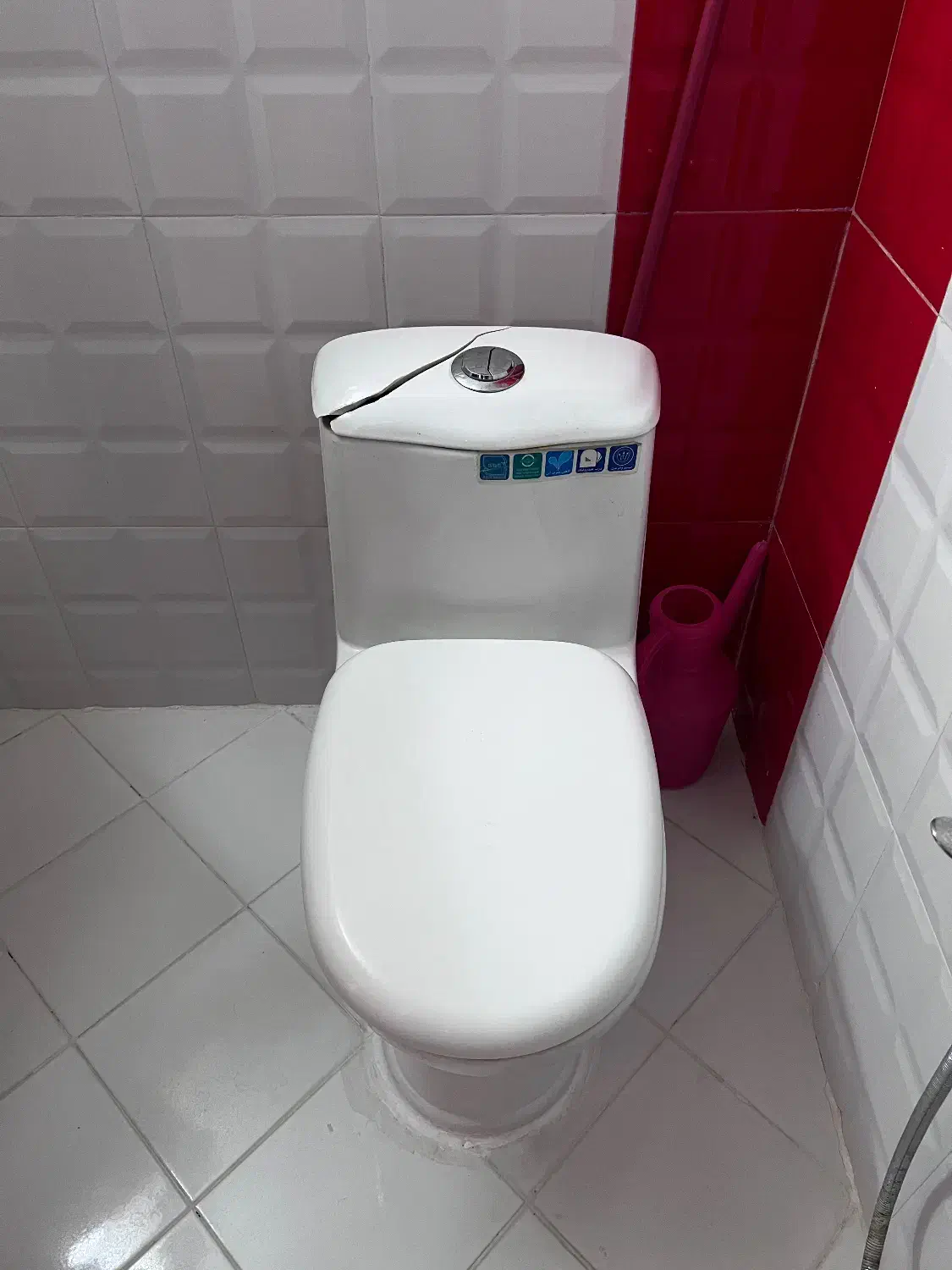 توالت فرنگی برند مروارید و روشویی کابینتی|لوازم سرویس بهداشتی|گرگان, |دیوار