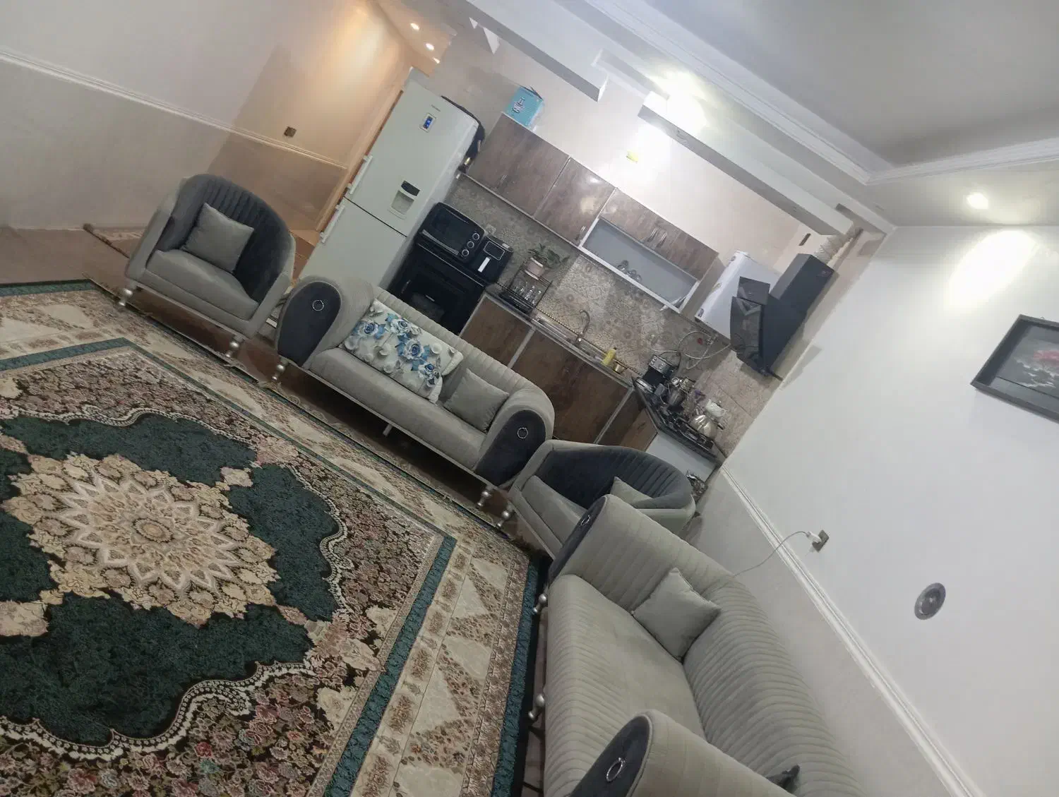 اجاره منزل مبله ساعتی|اجارهٔ کوتاهمدت آپارتمان و سوئیت|شیراز, کفترک|دیوار