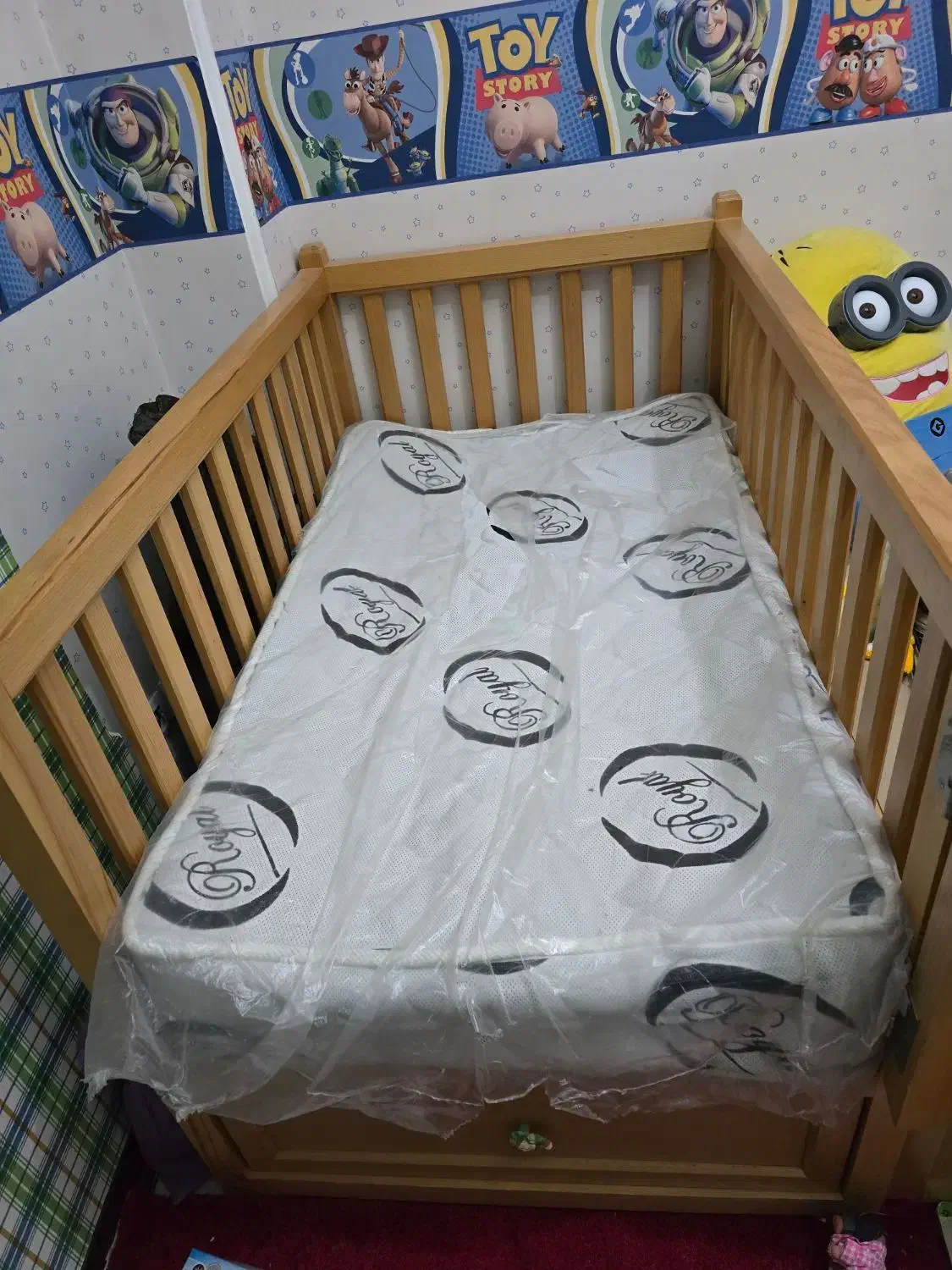 فروش فوری سرویس خواب و کمد لباس و۶ عدد شلف|تخت و سرویس خواب|قم, شاه سید علی|دیوار