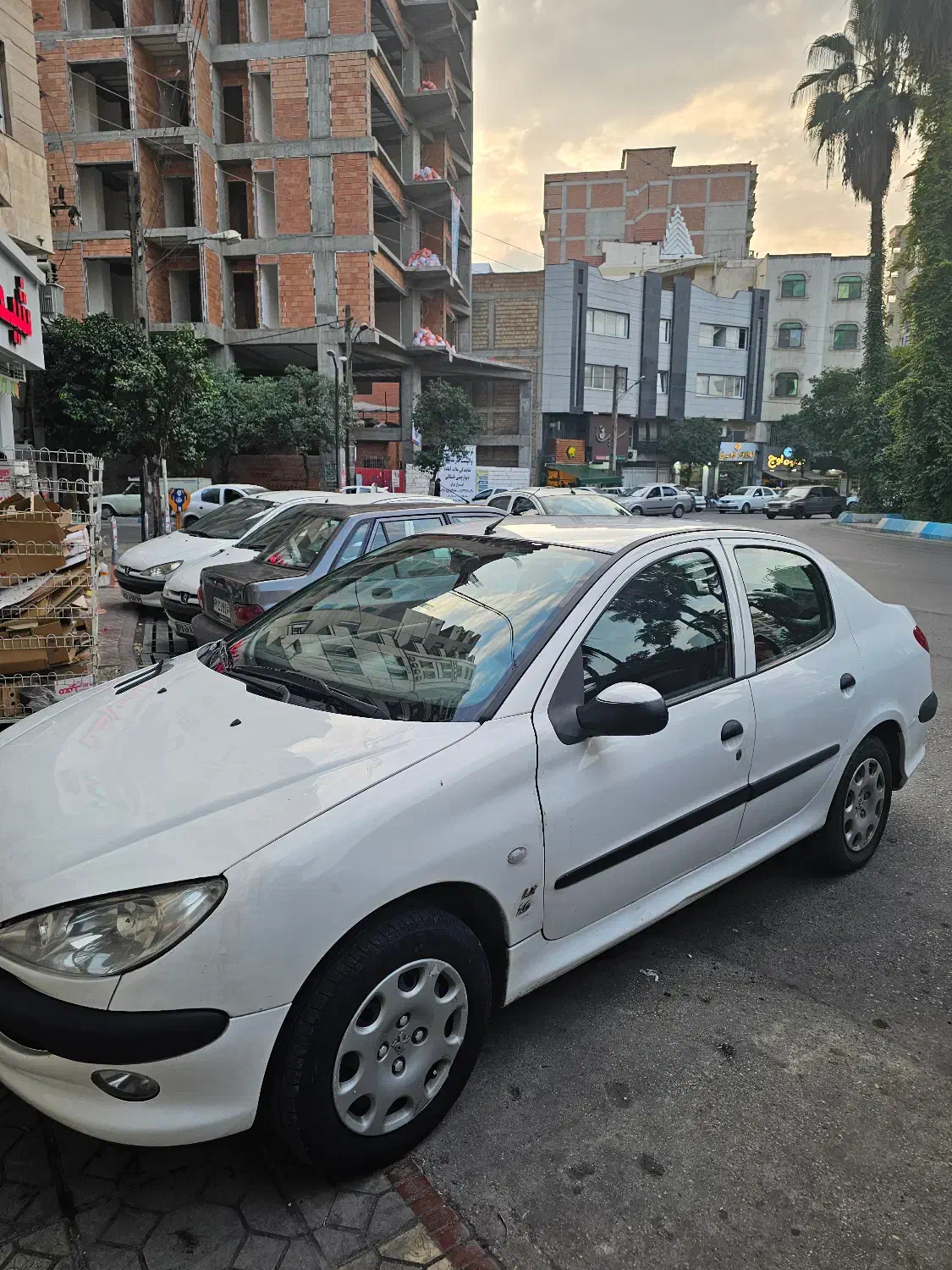 پژو ۲۰۶ اس دی وی ۸|خودرو سواری و وانت|ساری, |دیوار