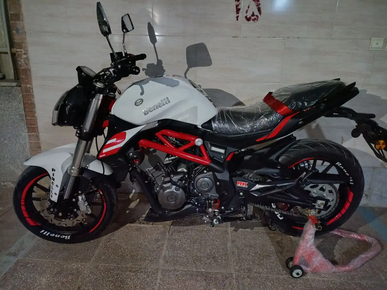 بنلی 300 جفت سیلندر|موتورسیکلت|شاهین‌شهر, فردوسی|دیوار