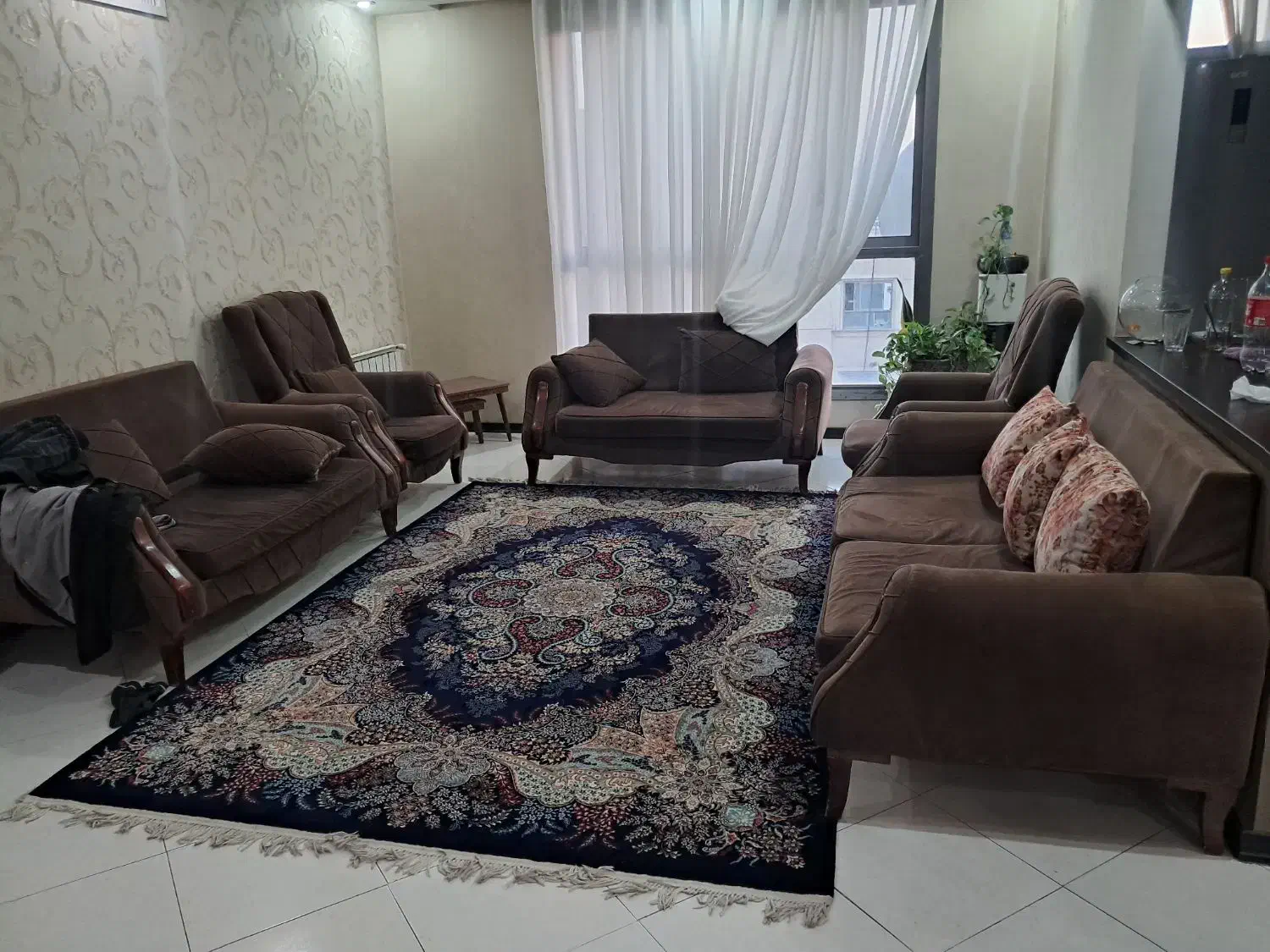 مبل راحتی ۹نفره و میز نهارخوری ۶نفره|مبلمان خانگی و میز عسلی|قدس, شهر‌قدس|دیوار