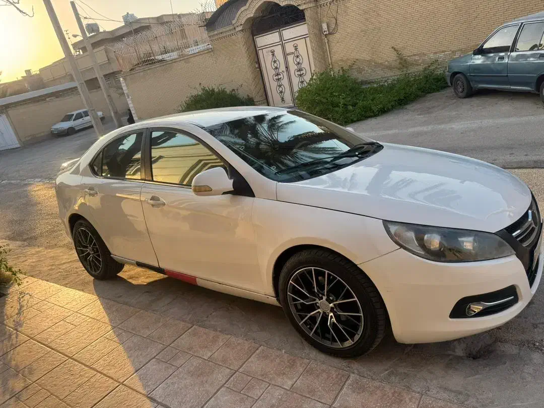 جک j5  دستی|خودرو سواری و وانت|صدرا-فارس, فاز ۱|دیوار