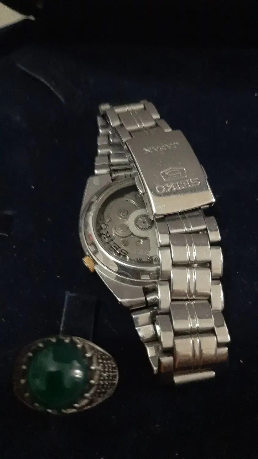 ساعت سکو۵|ساعت|بروجرد, |دیوار