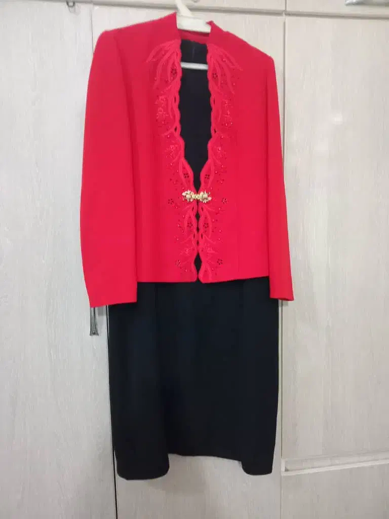 لباس مجلسی|لباس|بندر دیر, |دیوار