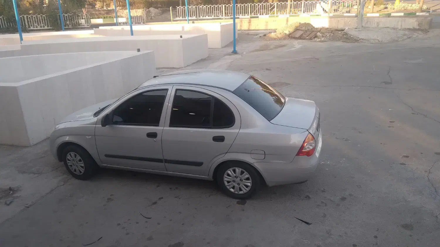 فروش تیبا صندوق دار نقره ای|خودرو سواری و وانت|قم, زاد|دیوار