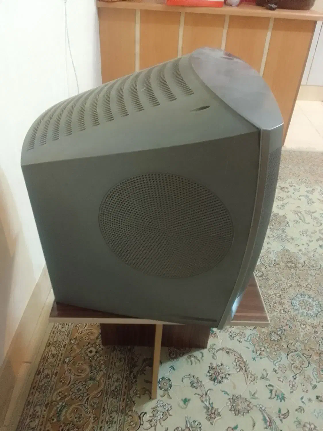 تلوزیون گروندیک|تلویزیون و پروژکتور|اصفهان, باغ فردوس|دیوار