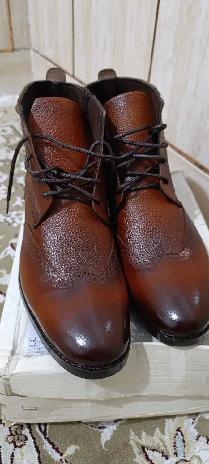 کفش نیم بوت|کیف، کفش، کمربند|دهدشت, |دیوار