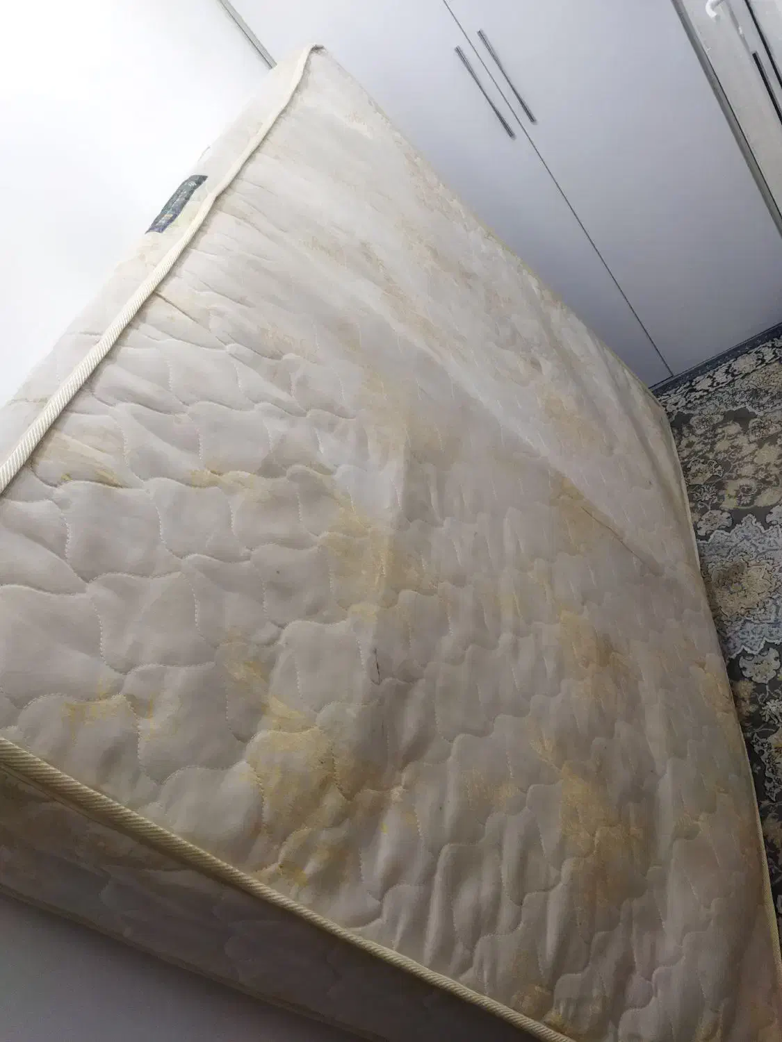 خوش خواب|تشک تختخواب|ساری, |دیوار