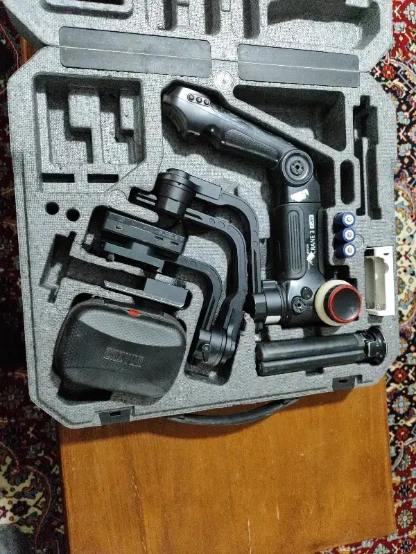 گیمبال ژیون کرین ۳ نیاز به تعمیر دارد|دوربین عکاسی و فیلم‌برداری|کرمان, |دیوار