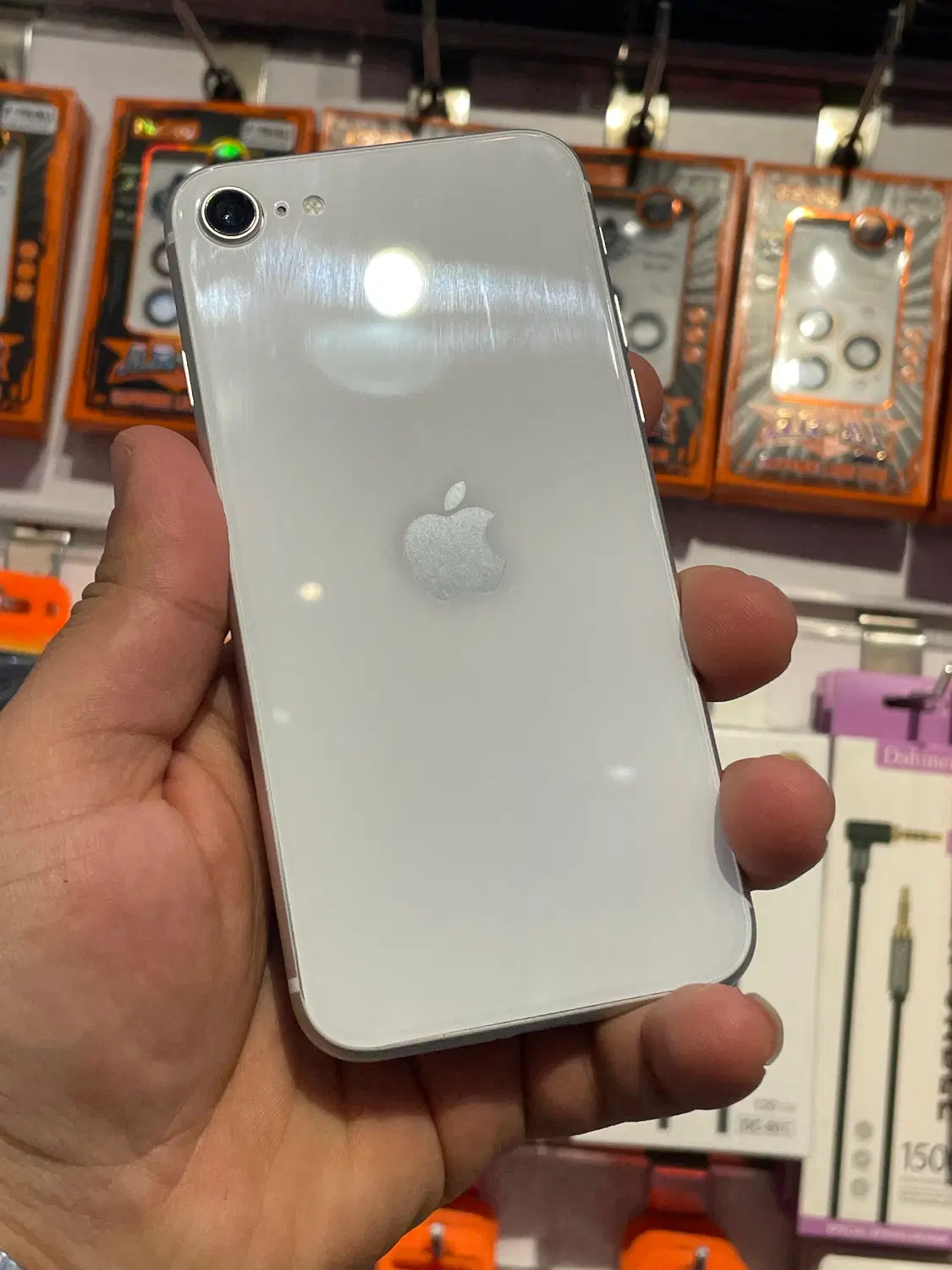 Iphone se 2020 باشرایط اقساط|موبایل|سبزوار, ابوریحان|دیوار