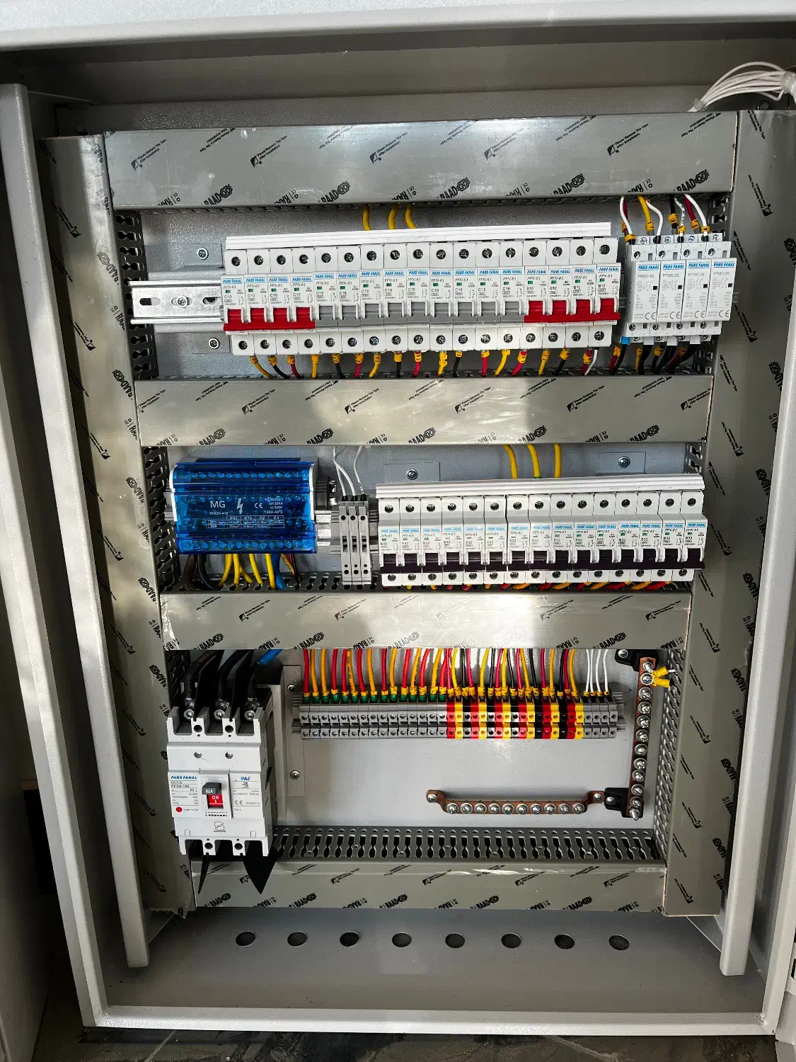 نیازمند برق کار|خدمات پیشه و مهارت|تهران, نصرت|دیوار