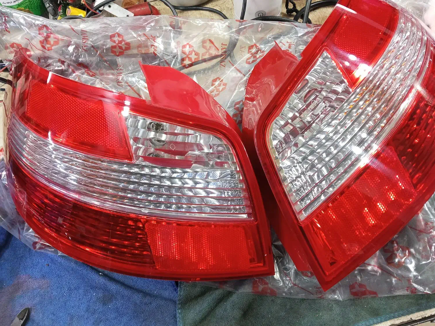 چراق عقب رانا|قطعات یدکی و لوازم جانبی|بندر انزلی, پردیس|دیوار