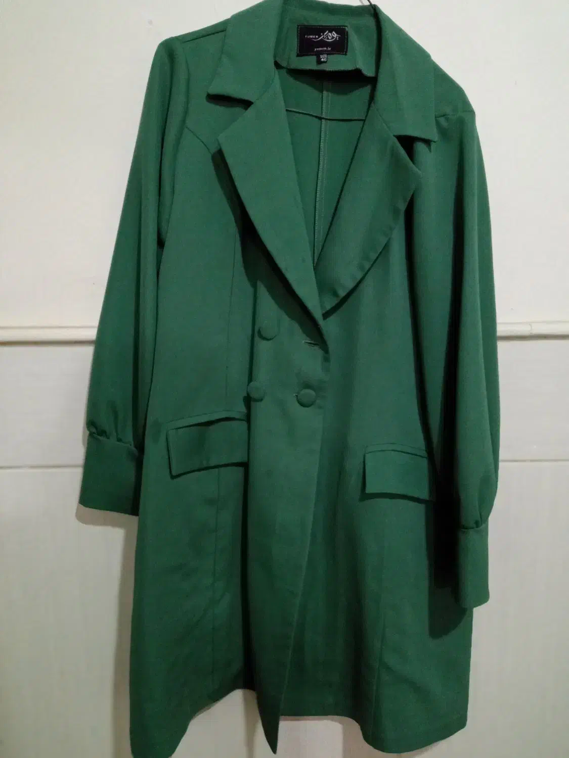 هودی|لباس|قم, ولیعصر|دیوار