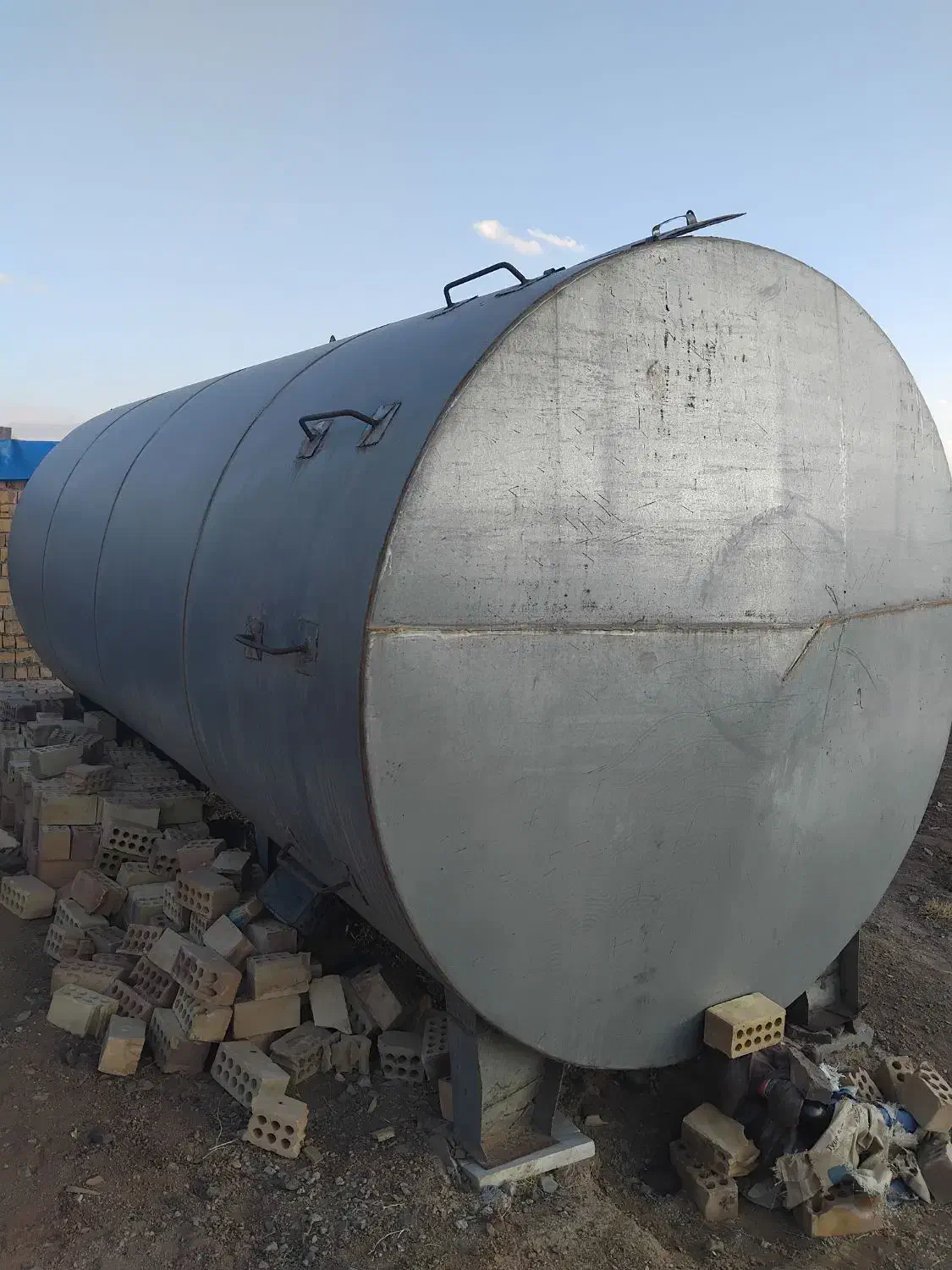 تانکر ۲۰ هزاری ورق ۲.۵ سفید|مصالح و تجهیزات ساختمان|بیرجند, |دیوار