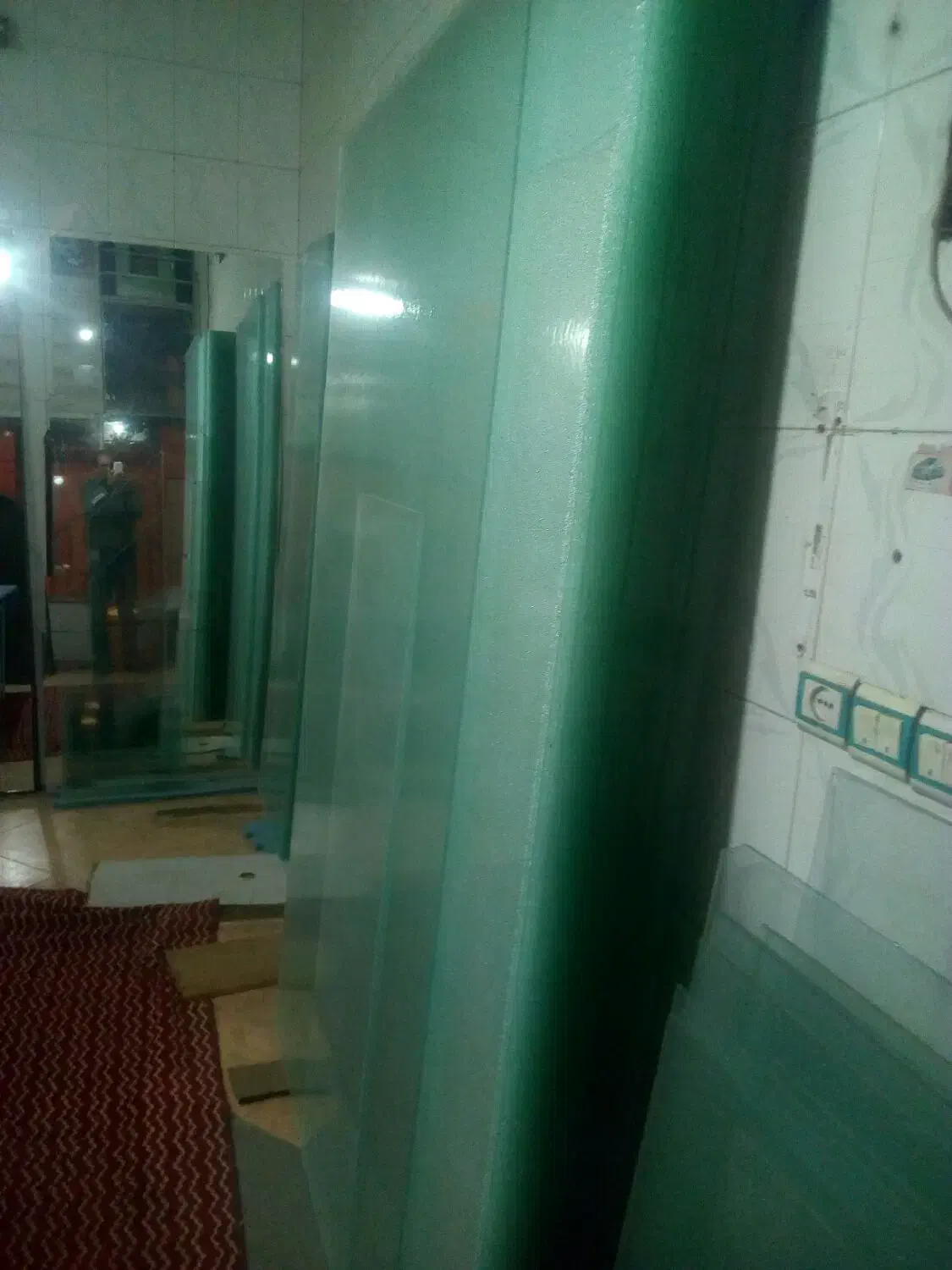 شیشه واینه (شیشه بری)|خدمات پیشه و مهارت|نیشابور, رنج آباد|دیوار