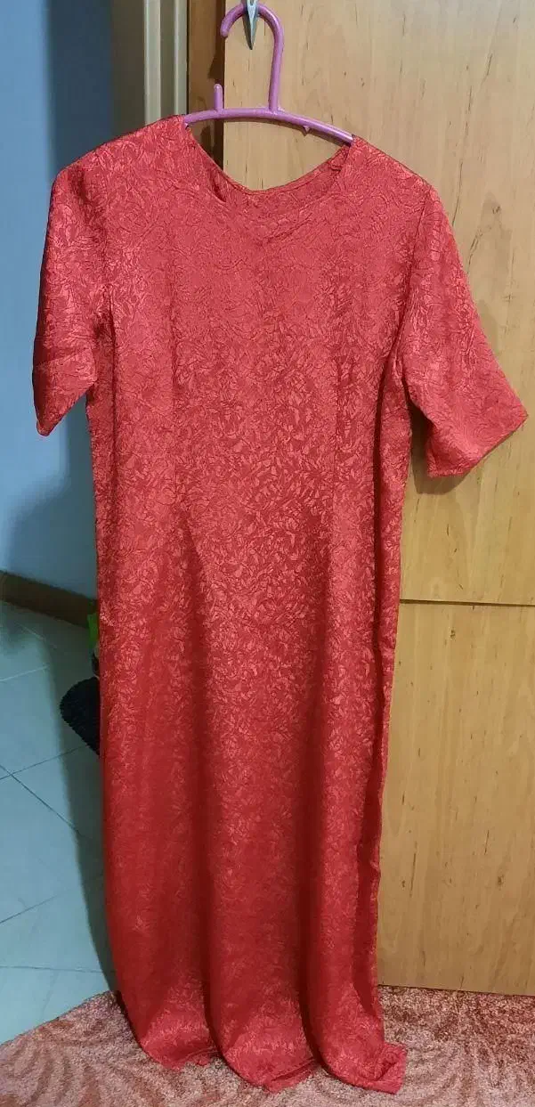 پیراهن و بلوز و شلوار|لباس|رشت, منظریه|دیوار