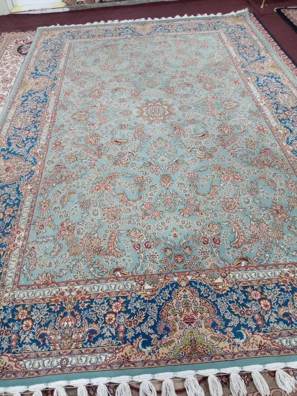 تمیز و نو جنس عالی|فرش|میانه, |دیوار