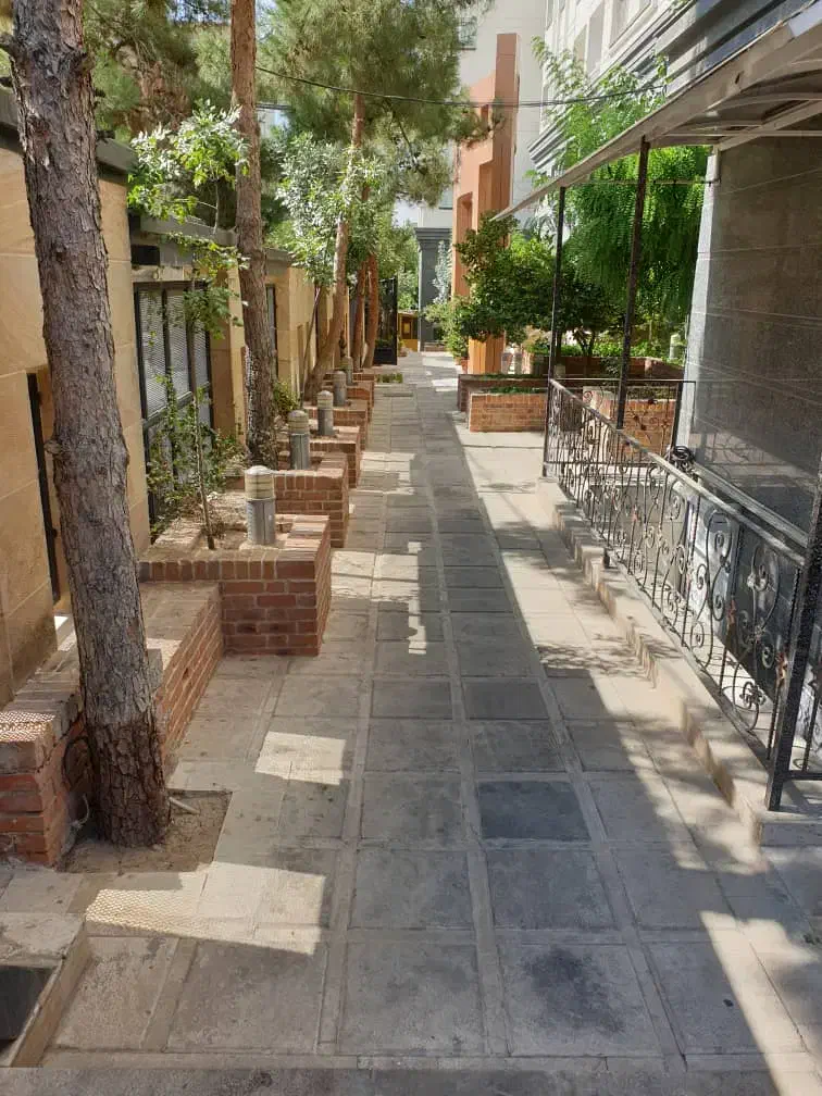 ۸۲متری لوکس در برج افرینش