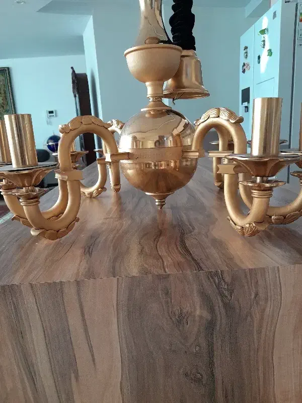 لوستر برنزی|لوستر و چراغ آویز|کرج, کوی زنبق|دیوار