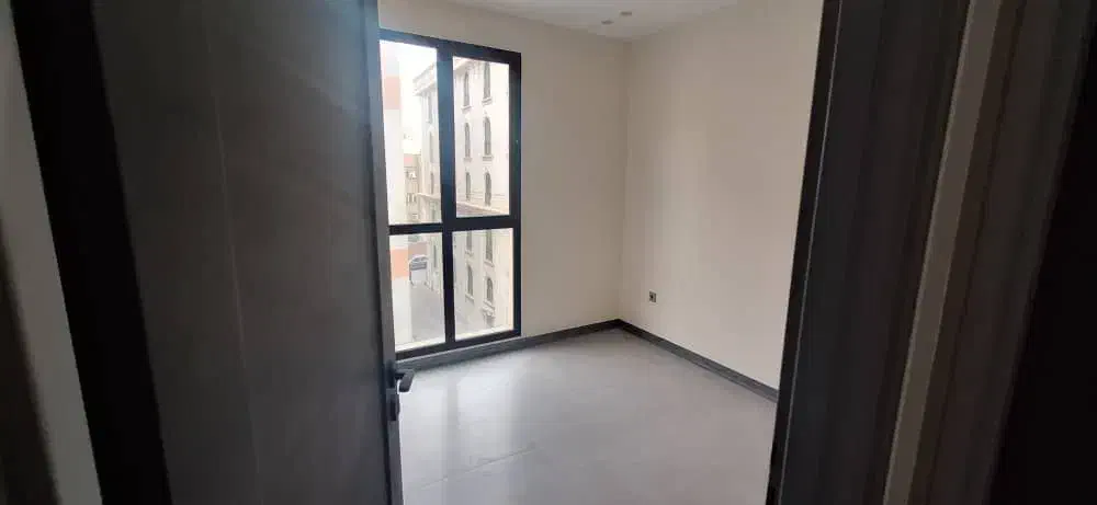 آپارتمان ۱۰۰ متری خیابان لاله زار