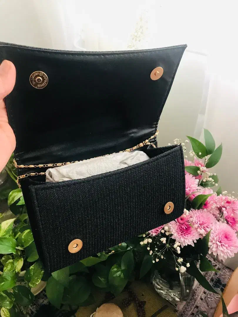 کیف مجلسی|کیف، کفش، کمربند|رشت, جهاد|دیوار