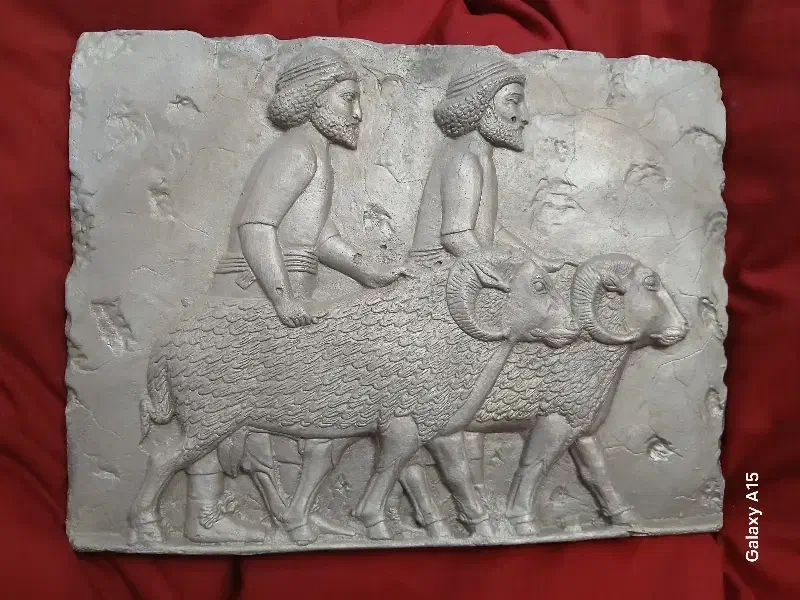 یادمان پارسه تخت جمشید هخامنشی هدیهآوران تمام فلزی|مجسمه، تندیس، ماکت|شاهین‌شهر, عطار|دیوار