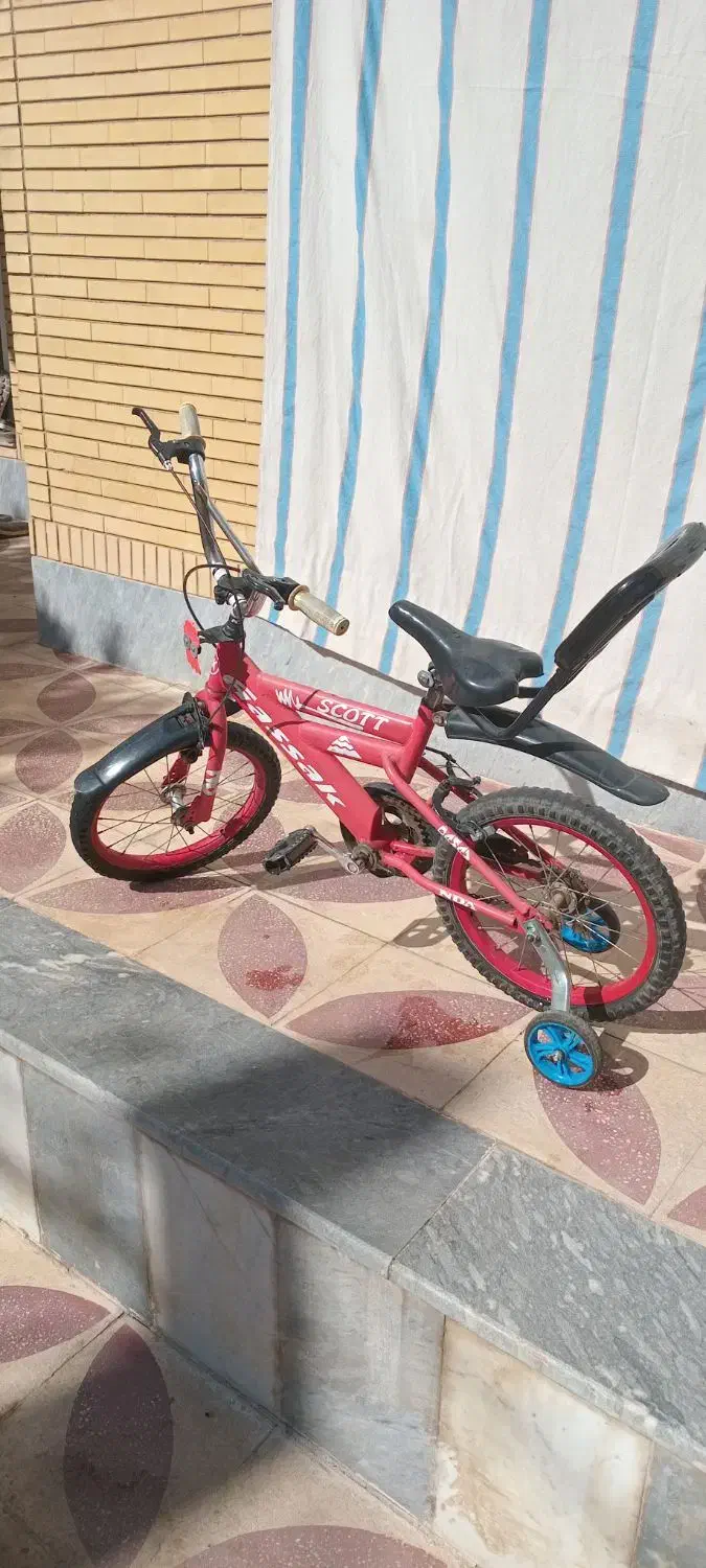 دوچرخه ۱۶ بچه گانه|دوچرخه، اسکیت، اسکوتر|شیراز, شریف‌آباد|دیوار