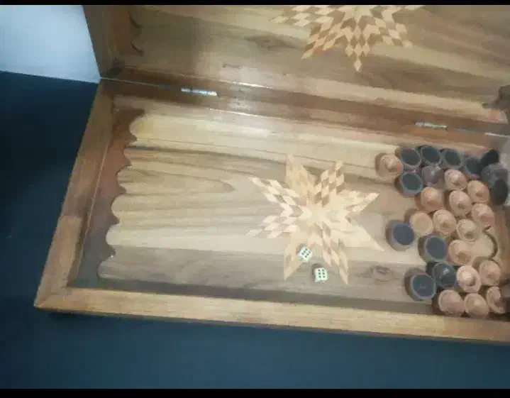 لیگ تخته|گردهمایی و همایش|کرج, عظیمیه|دیوار