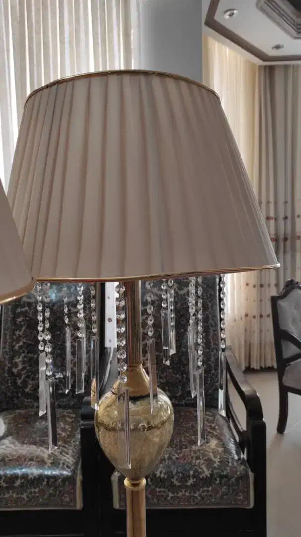 دو عددآباژور پایه بلند و یک رو میزی|چراغ خواب و آباژور|کرج, مهرویلا شمالی|دیوار