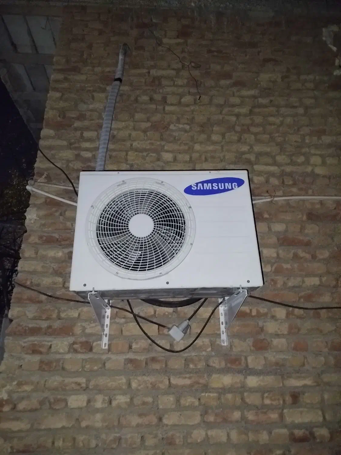 اسپیلت|کولر گازی و فن‌کوئل|گرگان, |دیوار