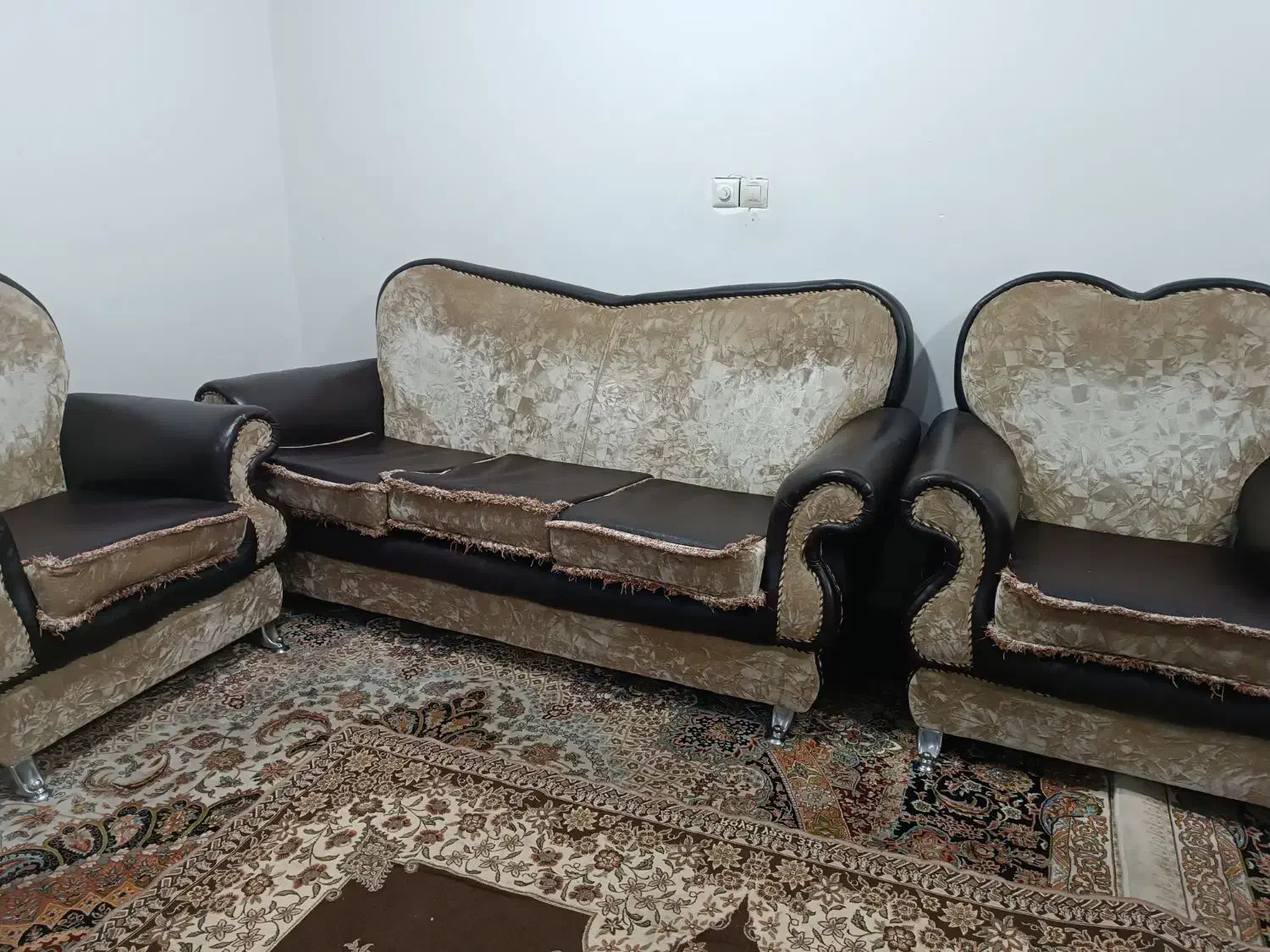 مبل راحتی|مبلمان خانگی و میز عسلی|اهواز, زیتون کارگری|دیوار