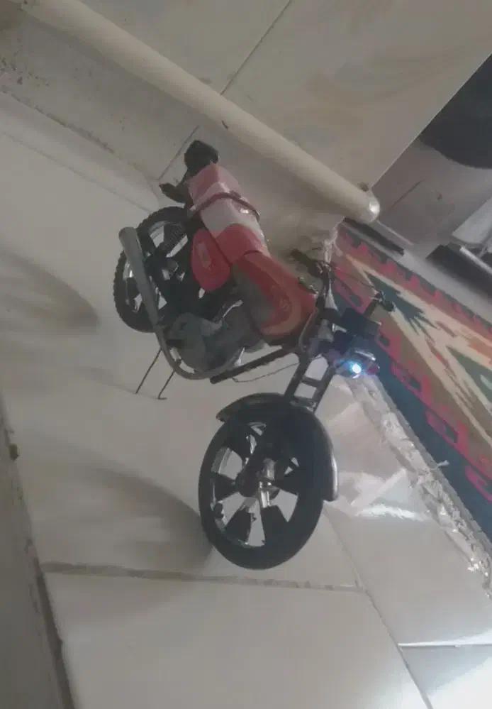 ماکت موتور هندا ۲۰۰|اسباب‌‌بازی|پاکدشت, شهرک امام رضا|دیوار