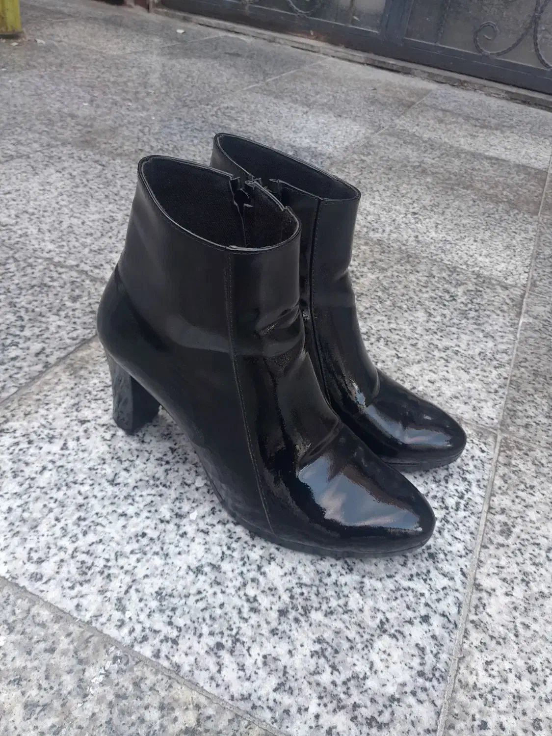 پوشاک|کیف، کفش، کمربند|کردکوی, |دیوار