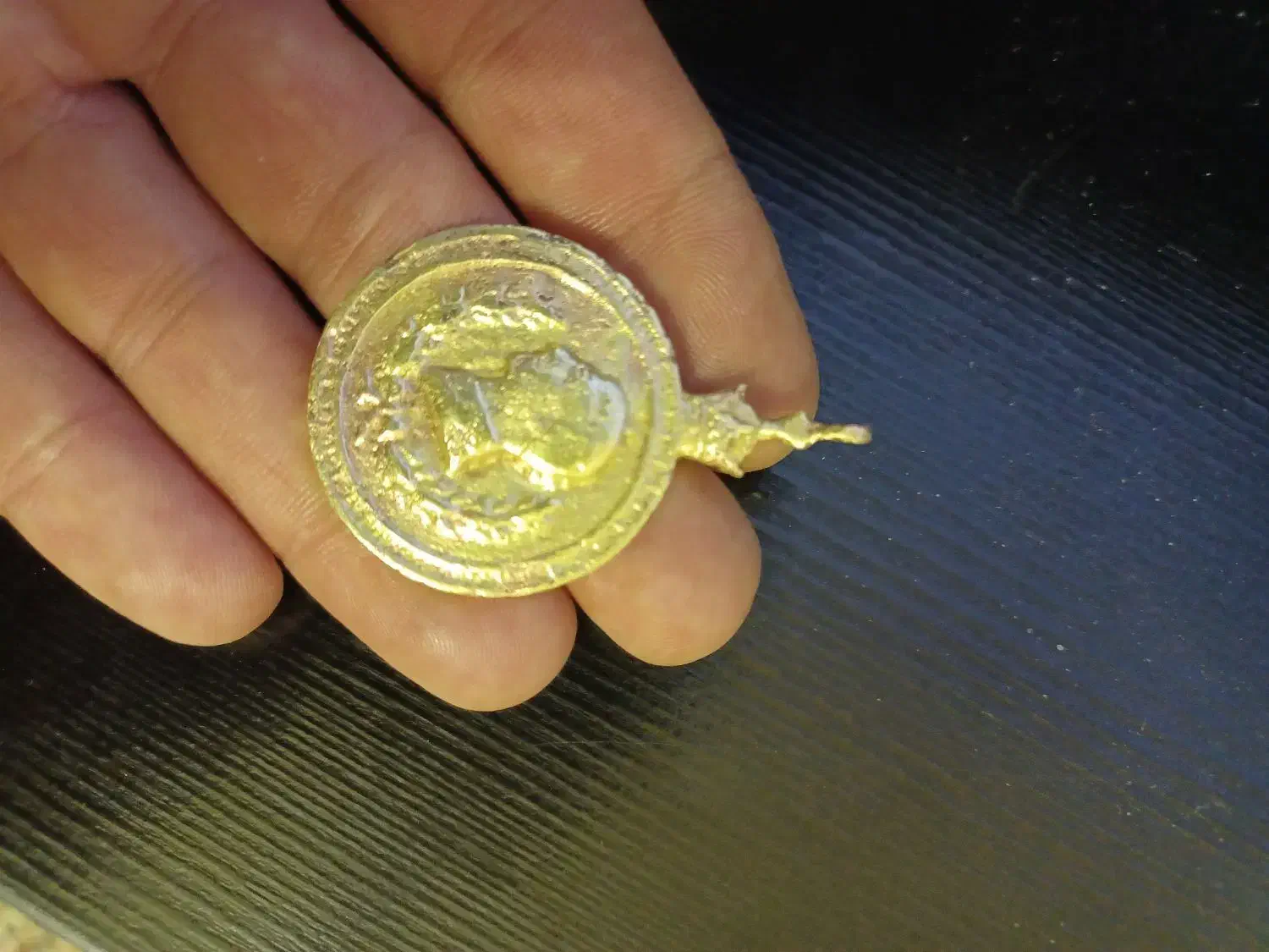 یادبود شاهی اویز گردنی|کلکسیون اشیاء عتیقه|قم, قم نو|دیوار