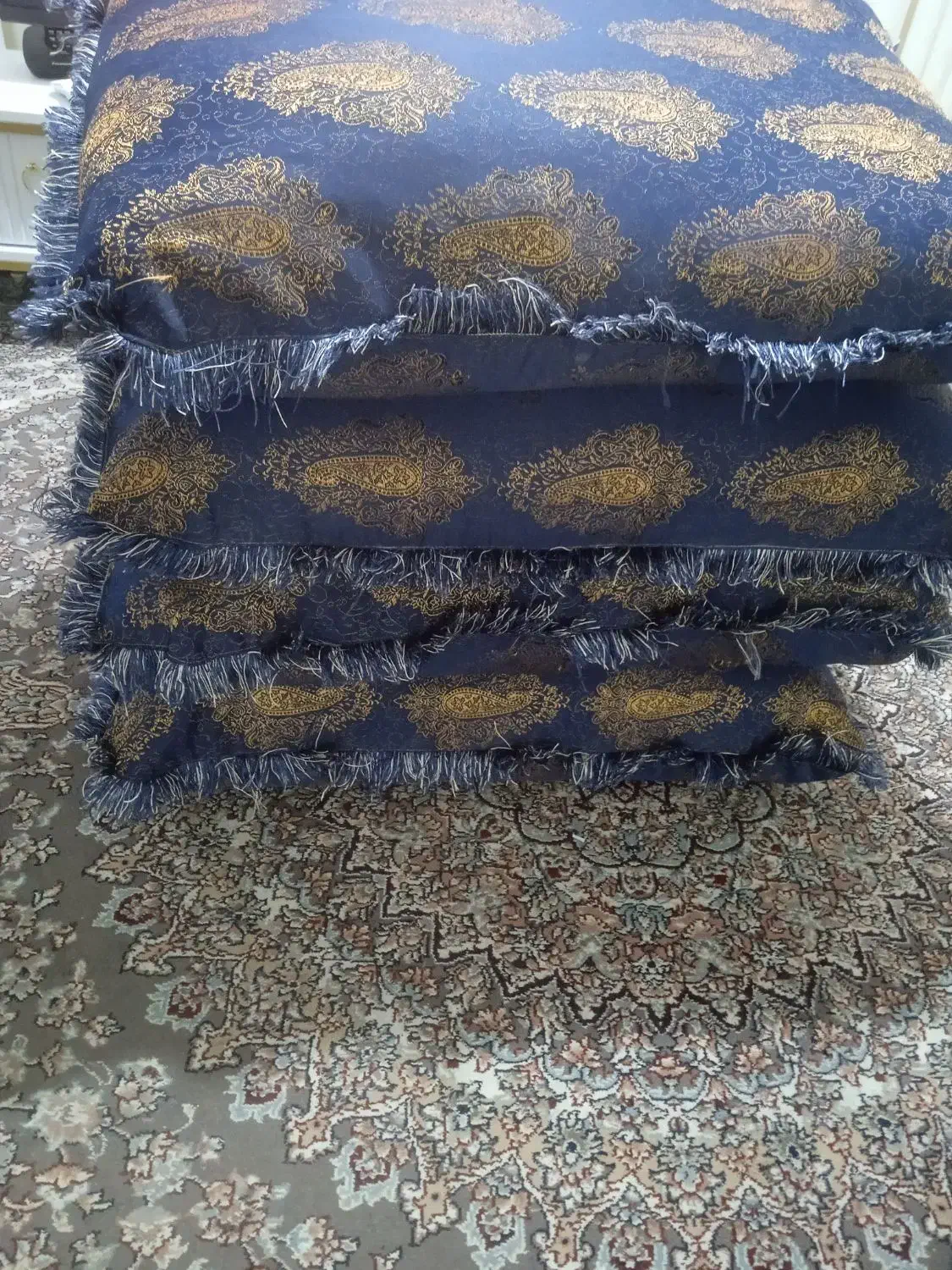 پشتی|پشتی|برازجان, |دیوار