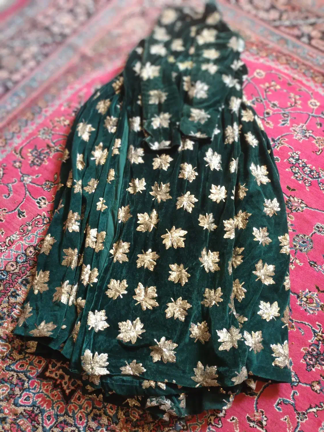 لباس محلی سبک|لباس|لردگان, |دیوار