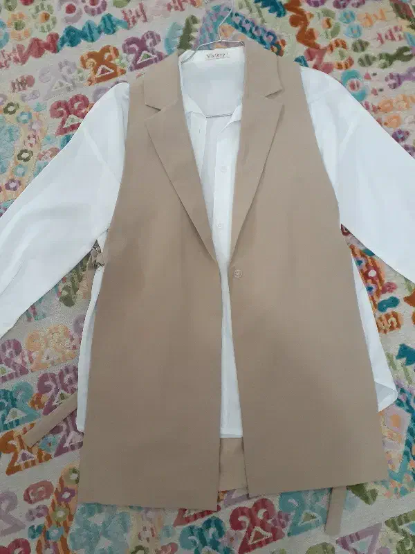 مانتو کتی|لباس|قم, باغ شریفی|دیوار