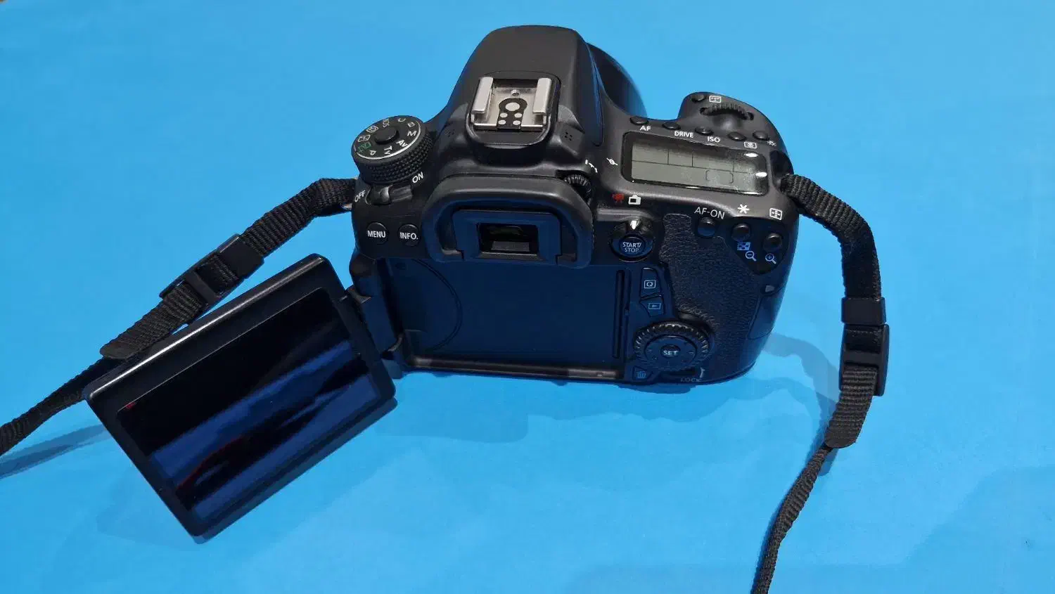 دوربین مدل Canon EOS 70D Kit 18-135mm IS STM Lens|دوربین عکاسی و فیلم‌برداری|رشت, نامجو|دیوار